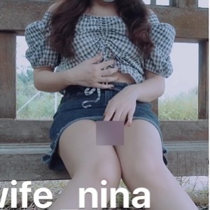 极致尤物 《Sexywife_Nina》 户外露出合集