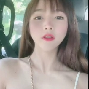 OnlyFans童颜泰国网红《Aom yumi》